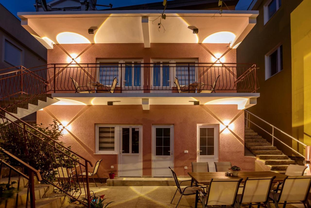 Apartments Vujicic Tivat Exterior photo